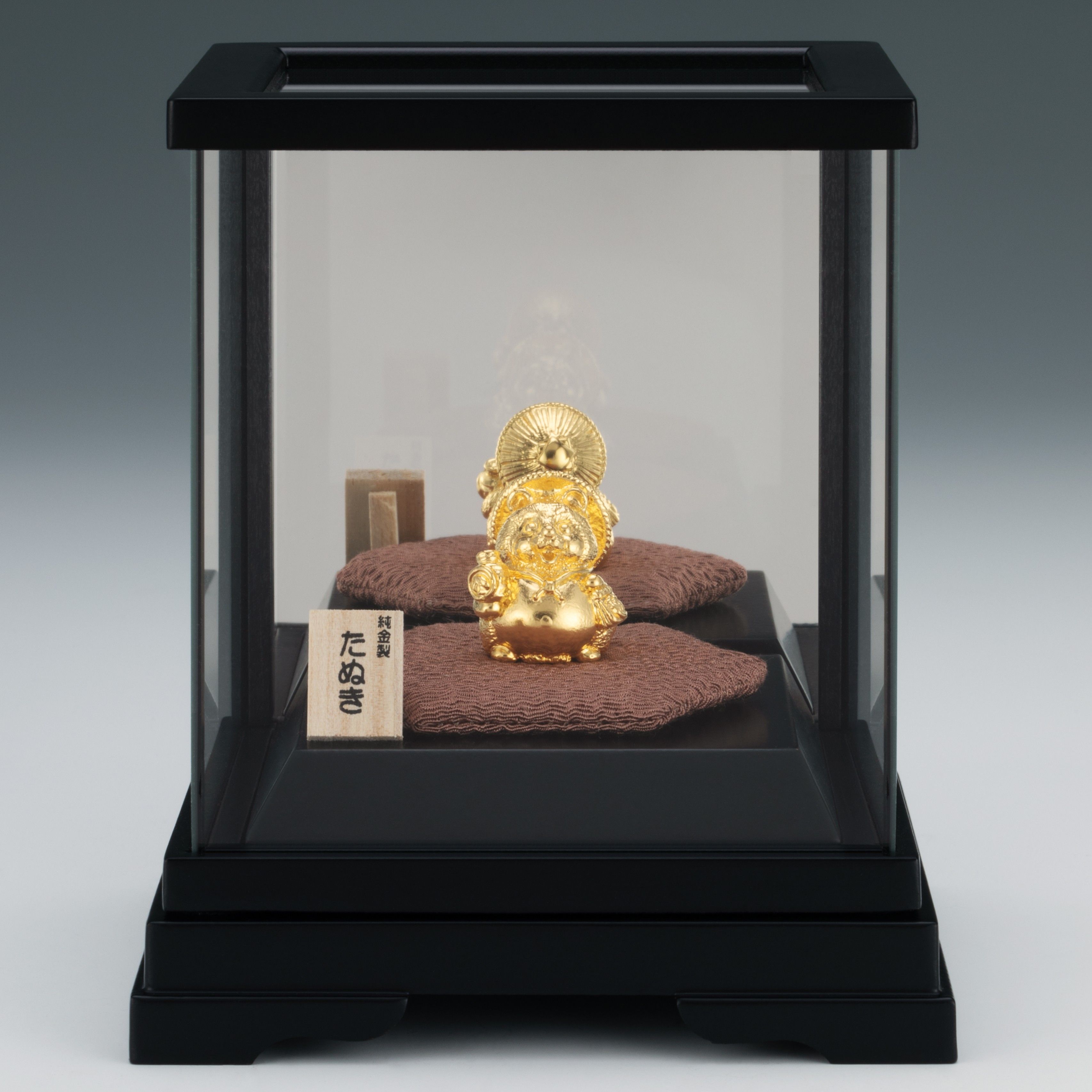 純金 たぬき